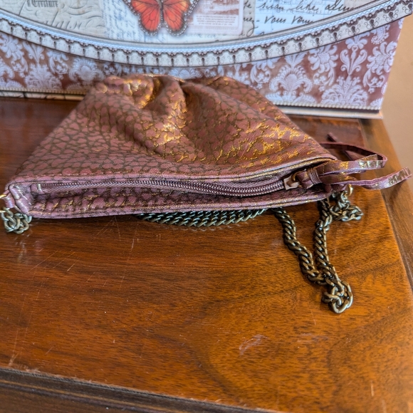 Chi Leather and Chain strap mini crossbody NWOT - Picture 5 of 9